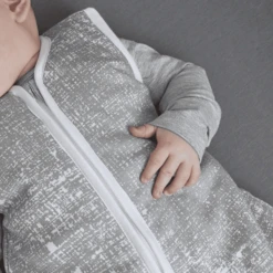 Meyco Schlafsack Rund Fine Lines Grau 9 Meyco Schlafsack Rund Fine Lines Grau -Roba Store meyco schlafsack rund fine lines grau a377173 3